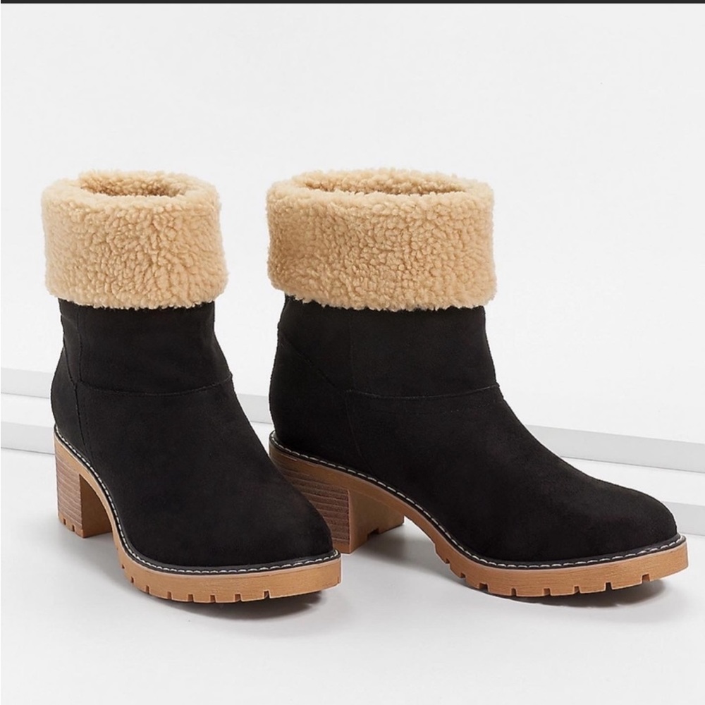 Sherpa Lined Black Suede Boots